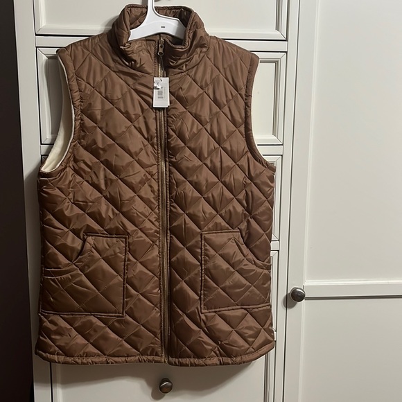 Reversible puffer vest - Picture 1 of 6